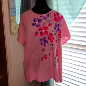 Basic Editions 2X pink with sparkly florals tee shoet good condition